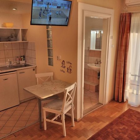 Heviz Erika Apartman Εξωτερικό φωτογραφία