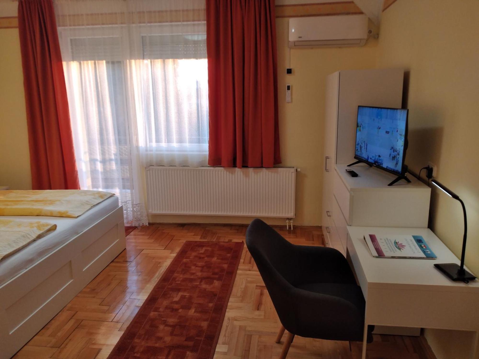 Heviz Erika Apartman Εξωτερικό φωτογραφία