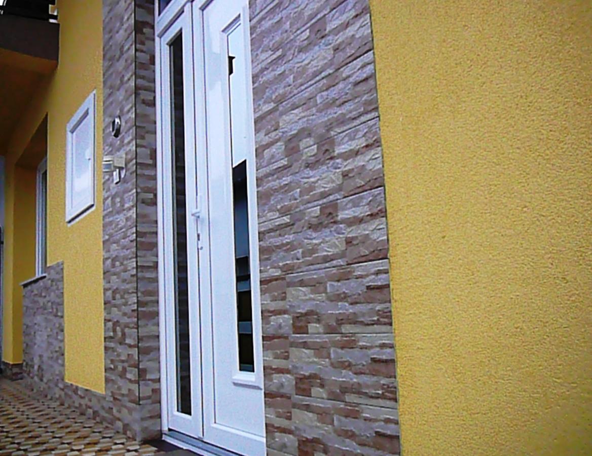 Heviz Erika Apartman Εξωτερικό φωτογραφία